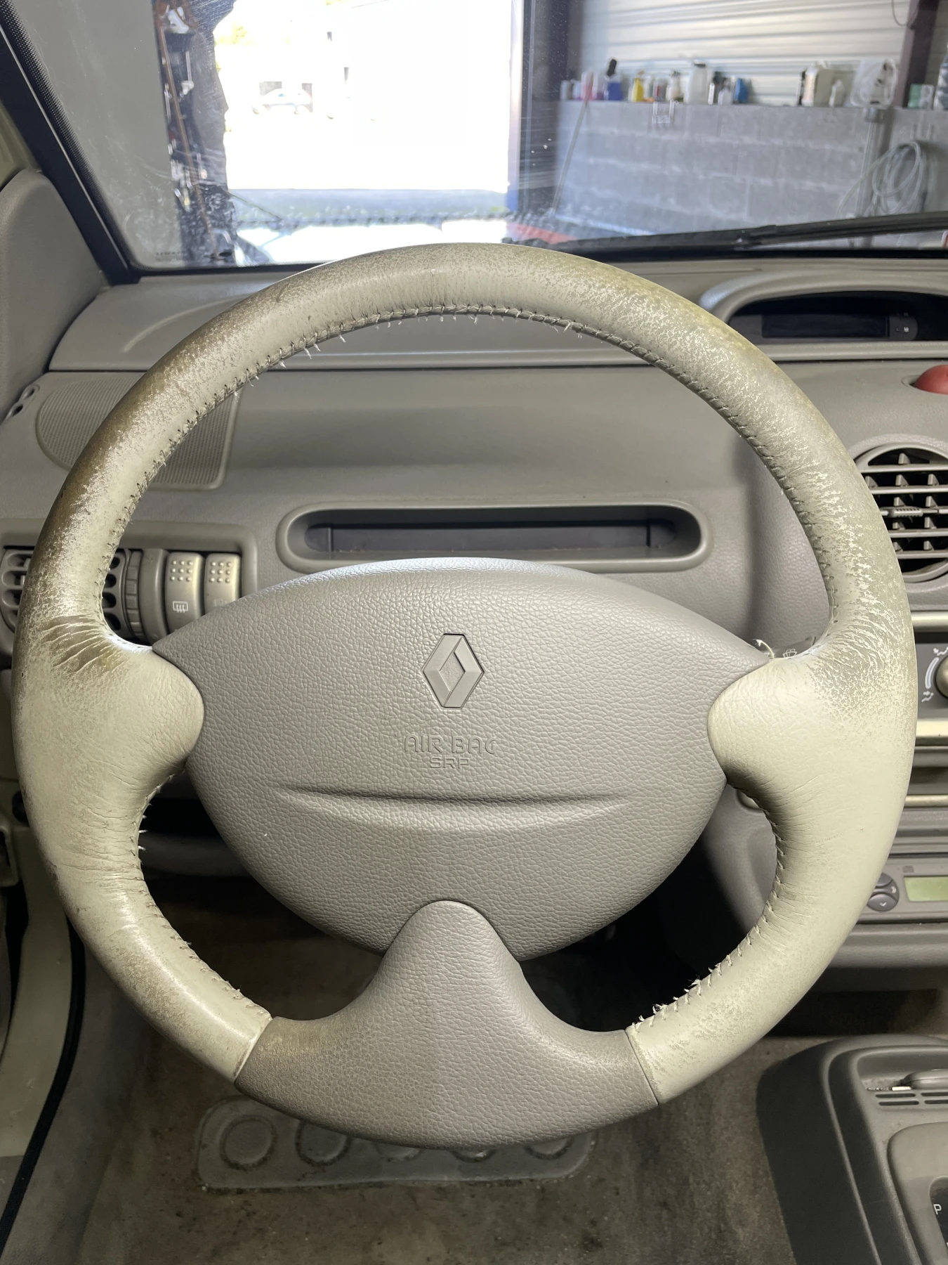 Twingo Initial