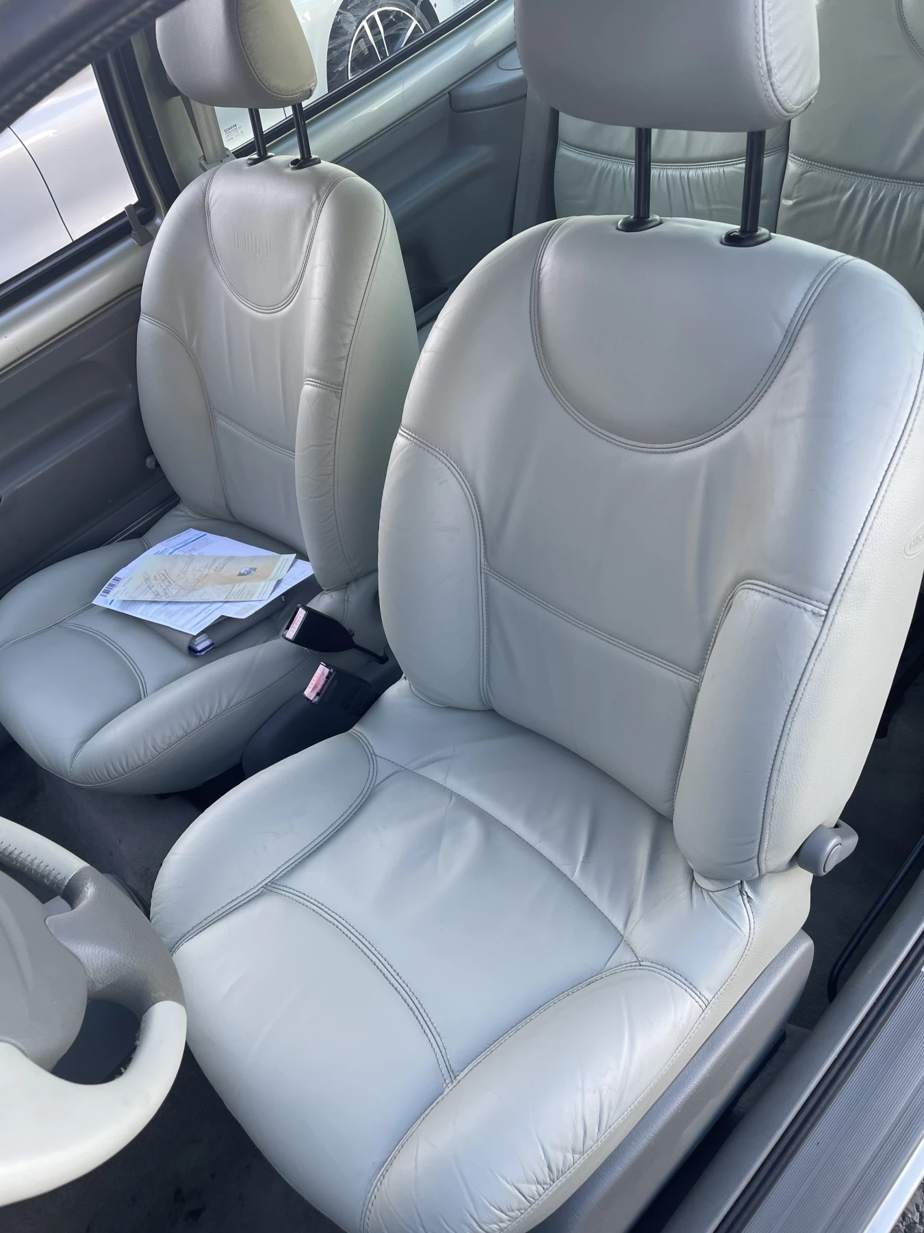 Twingo Initial
